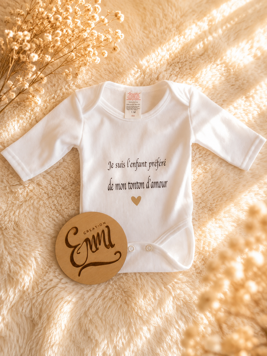 Je suis l’enfant préféré de mon tonton d’amour